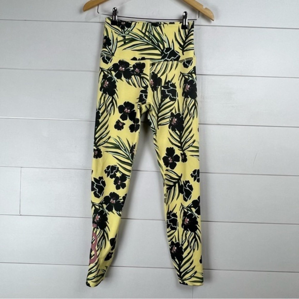 Beyond‎ Yoga Small Olympus Sunrise Barre3 Floral Midi High Rise Leggings